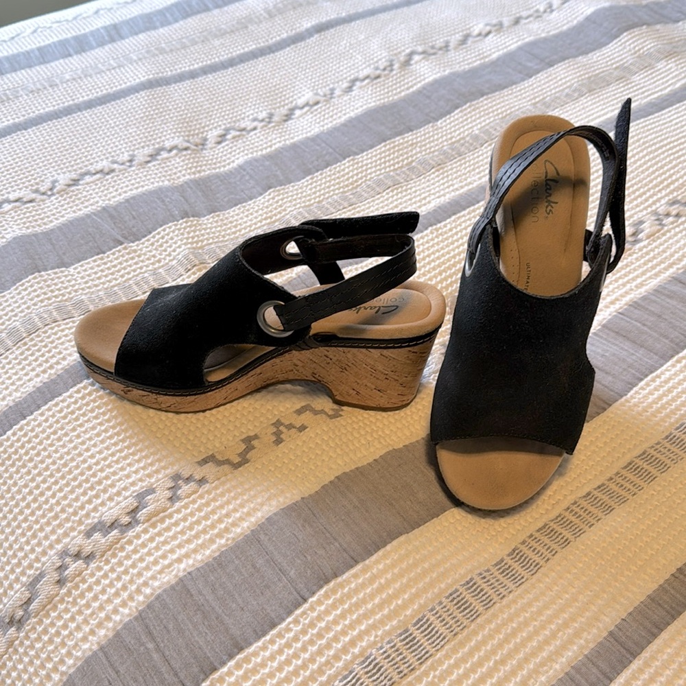 Clark’s giselle sea wedge